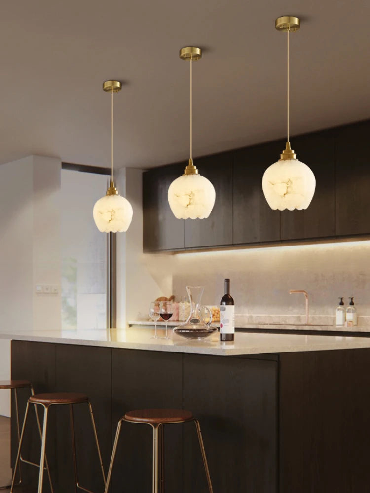 suspension nordique en marbre et cuivre design minimaliste