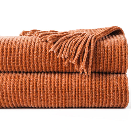 Plaid chenille motif carreaux pompons decoration salon chambre