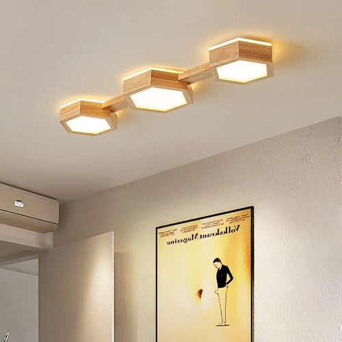 Plafonnier LED en bois au design moderne