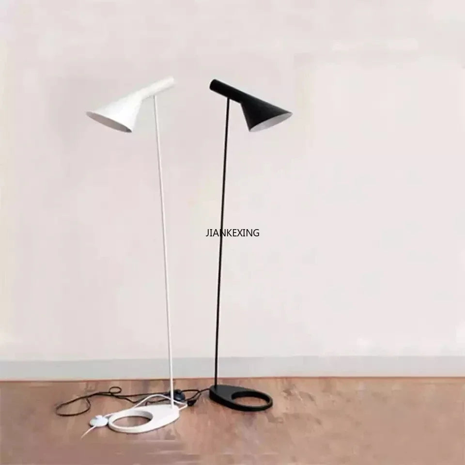 lampadaire led design arne jacobsen pour décoration moderne - vue 4 sur 12