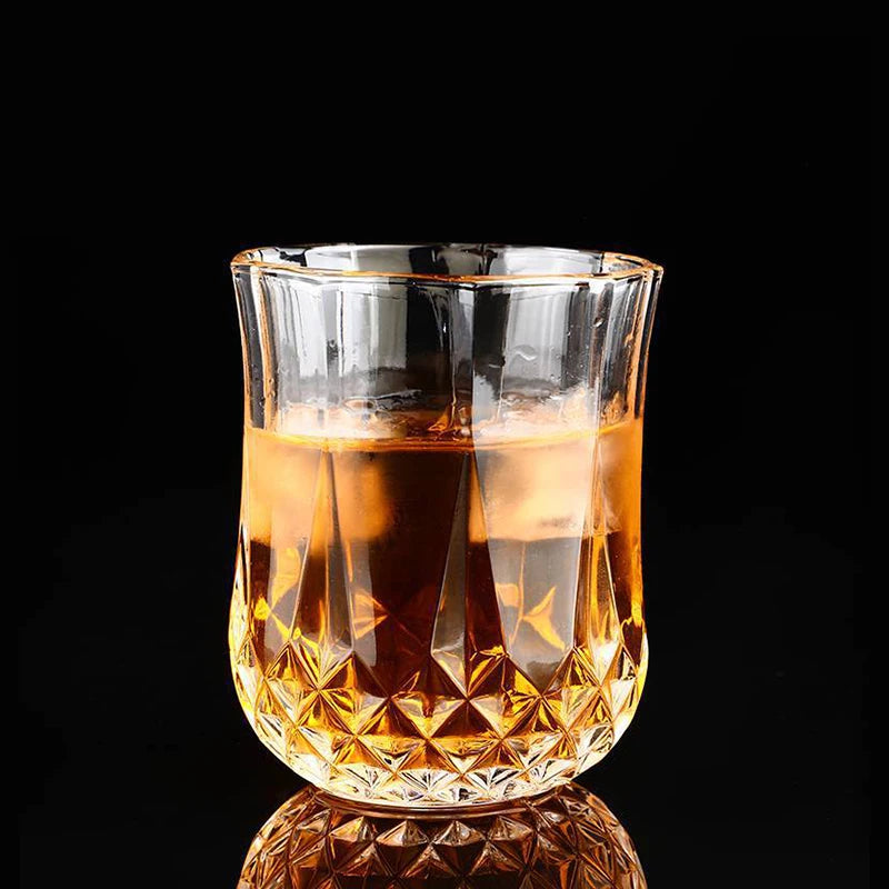 Verres vin motif diamant verrerie elegante cafe the