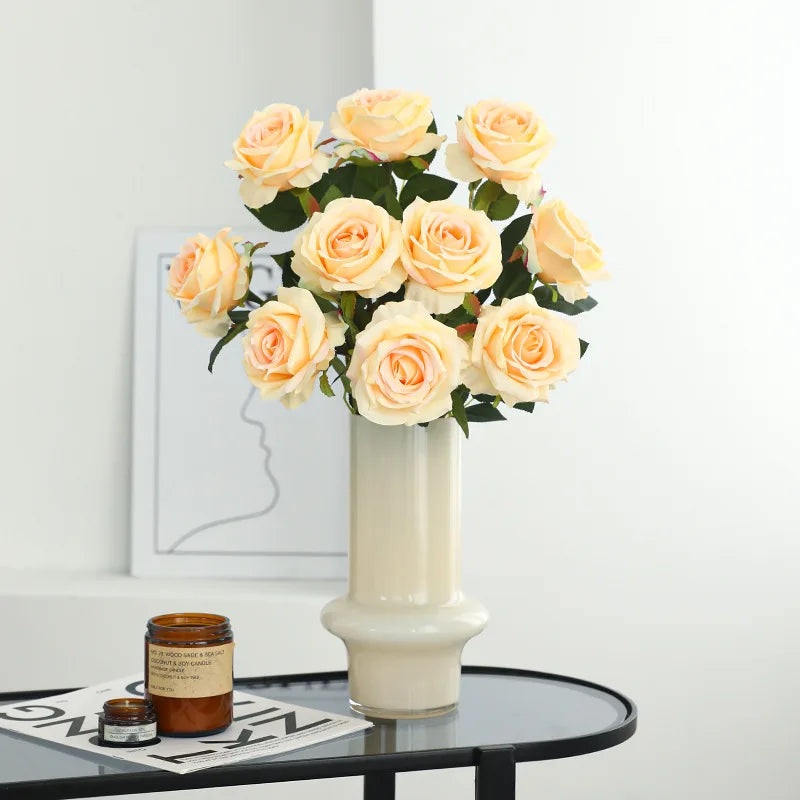 fleurs artificielles décoratives pour une ambiance agréable