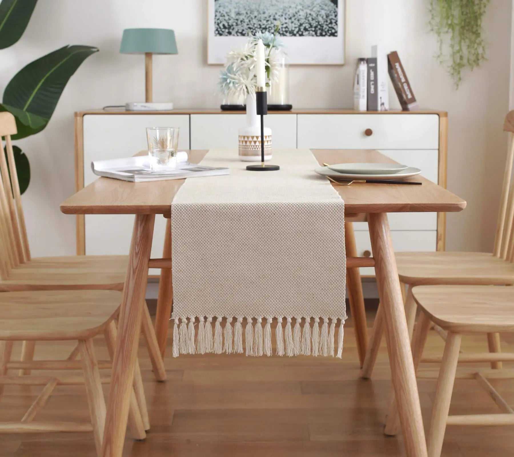 Chemin de table lin beige brodé style rustique - vue 6 sur 7