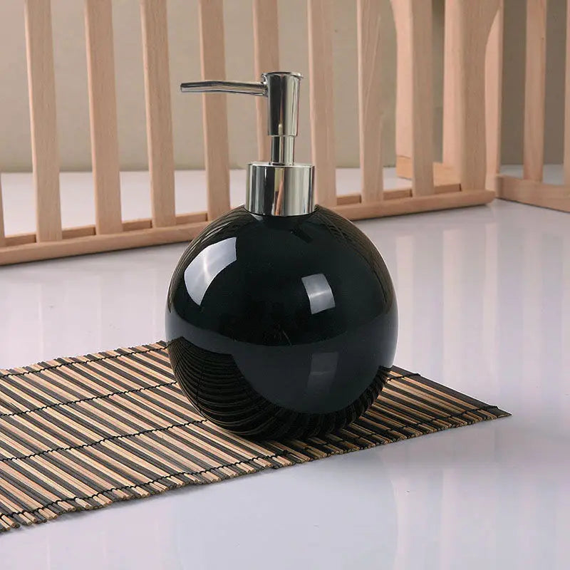 bouteille de gel douche et savon pour les mains accessoires de salle de bain