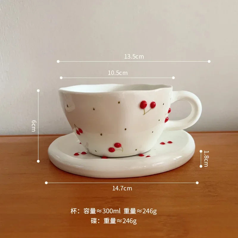 Service tasse cafe ceramique motif cerises avec soucoupe