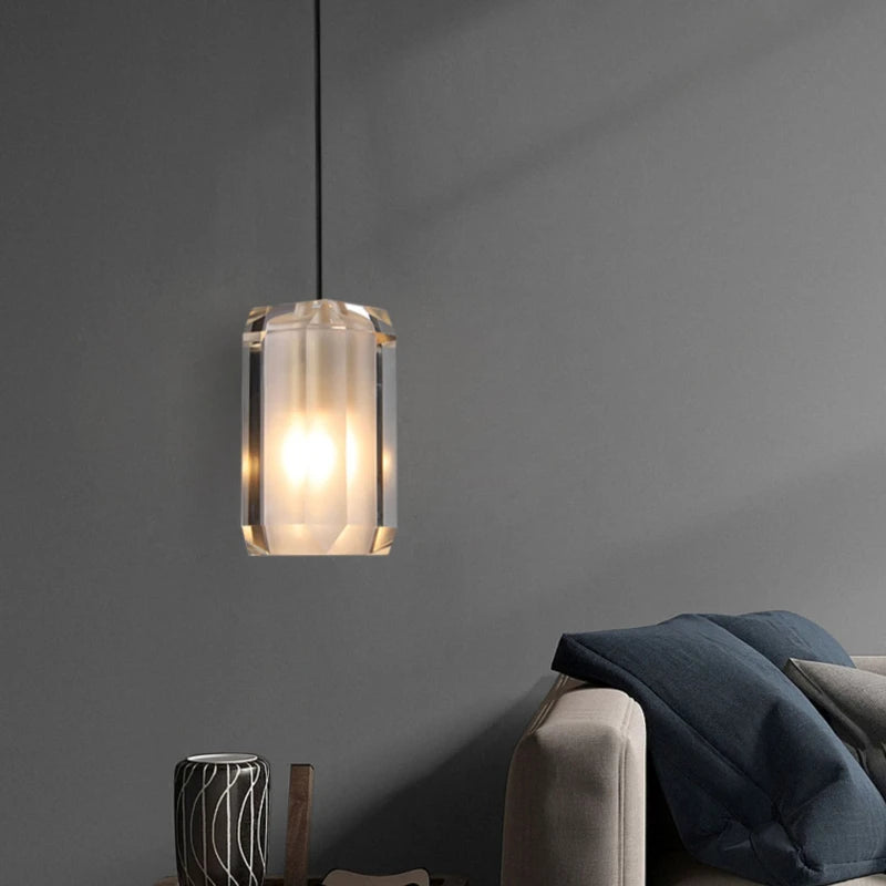 lustre en cristal moderne pour décoration intérieure élégante et lumineuse