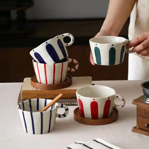 Mug ceramique motifs geometriques style nordique anse peinte