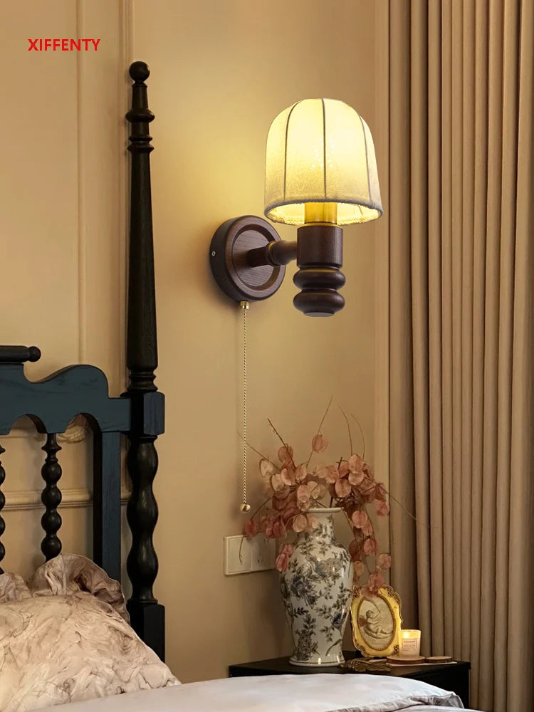 applique murale en bois avec prise et éclairage décoratif rétro - vue 7 sur 8