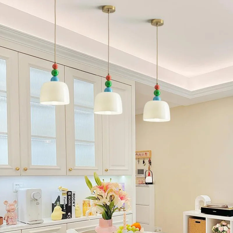 lustre en bois et verre pour bar maison avec led intégrée