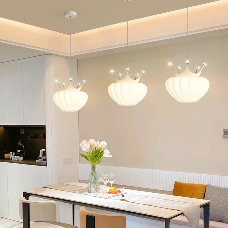 suspension de luxe en forme de couronne dorée décoratives - vue 2 sur 13