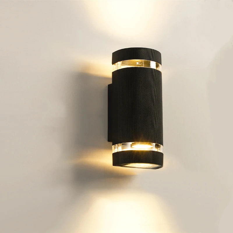 applique murale led extérieure en demi-cercle design pour espaces extérieurs - vue 4 sur 12