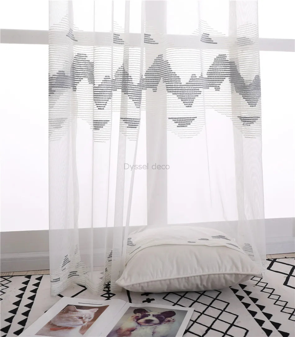 Voilage tulle brodé motifs géométriques style européen salon