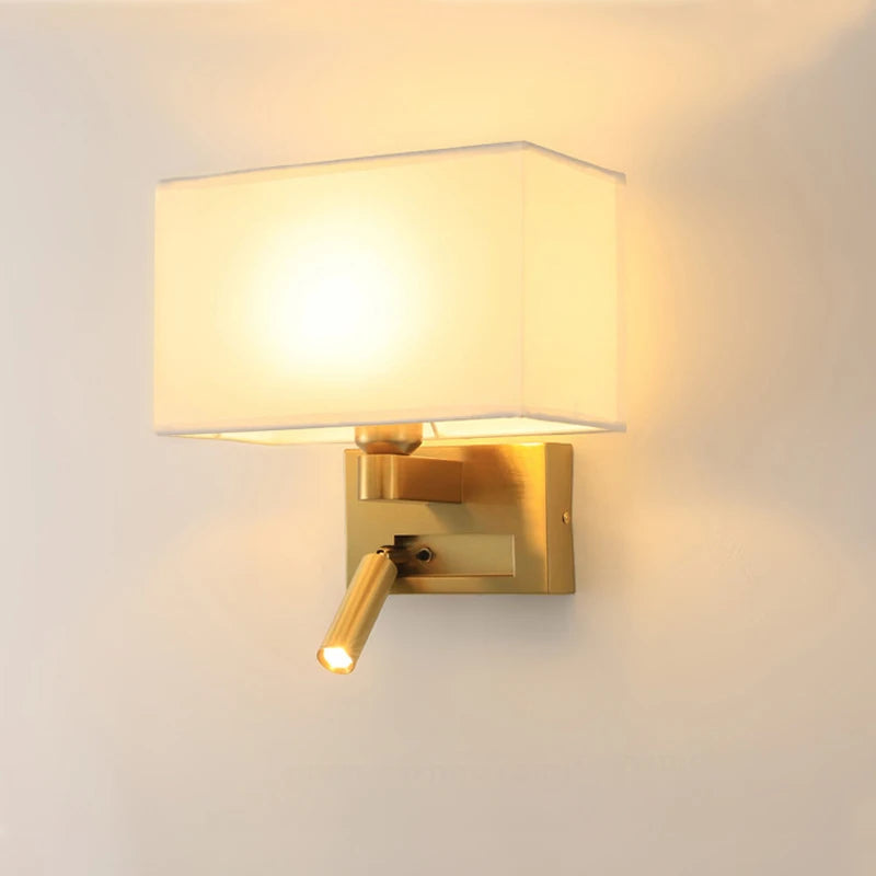 Applique murale moderne abat jour tissu avec spot réglable 360 degrés