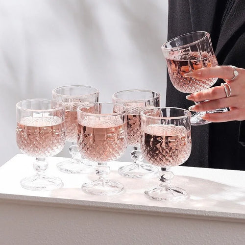 Verre à pied vintage style minimaliste pour vin