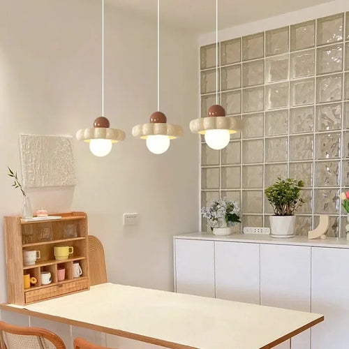 Lustre design avec fleurs Style crème créative