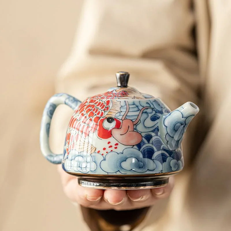 Théière chinoise porcelaine décor sous couverte infuseur