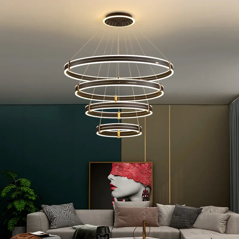Lustre de luxe avec anneau arrière de styliste