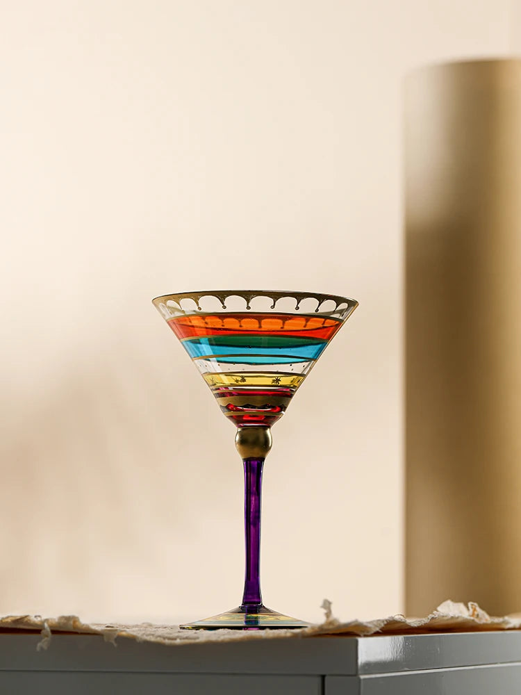 Verres à vin design nordique à pied cocktail - vue 4 sur 7