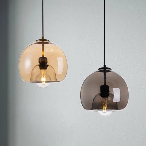 Suspension design boule nordique en verre fumé