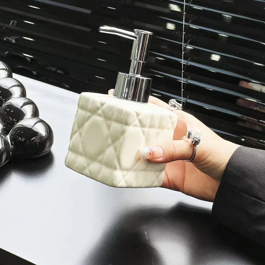 distributeur de shampoing luxe rechargeable pour salle de bain - vue 5 sur 6