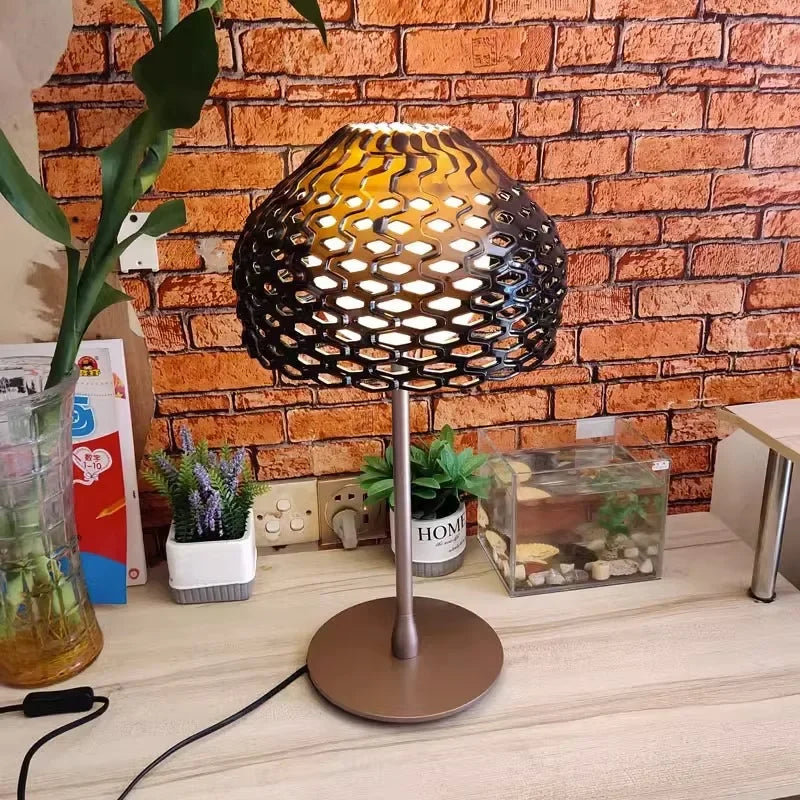 Italy Design Table Lamps Modern Hollow Lampshade Desk Light for Bedroom Living Room - vue 2 sur 8