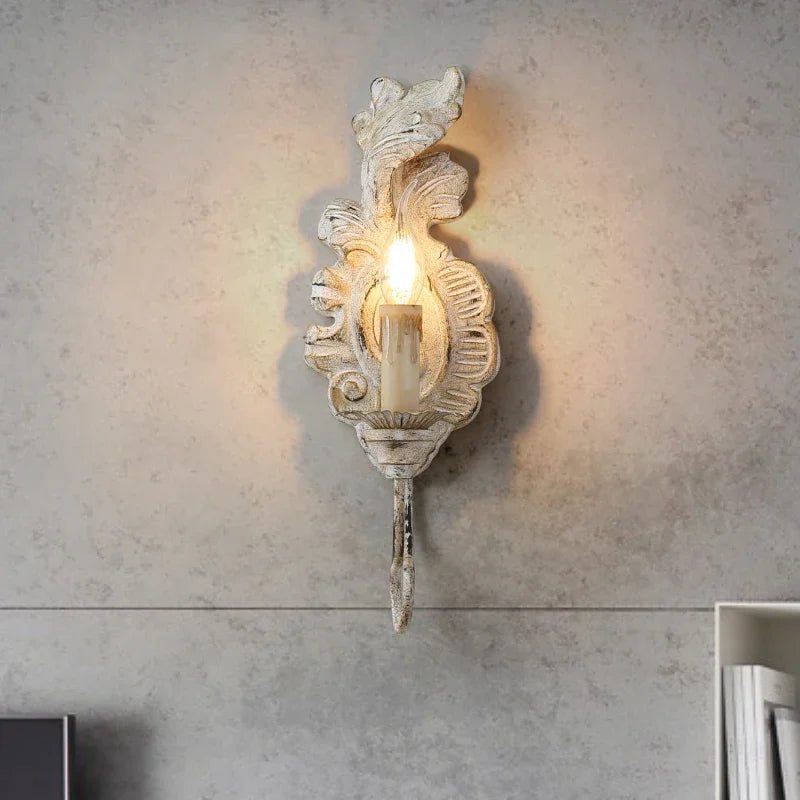 applique murale vintage en vieux fer et bois pour décoration intérieure