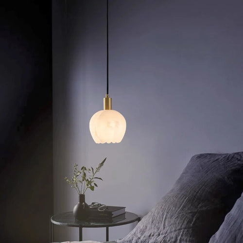 Suspension petite fleur pétale marbre