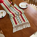 Chemin de table bohème motif aztèque à pompons