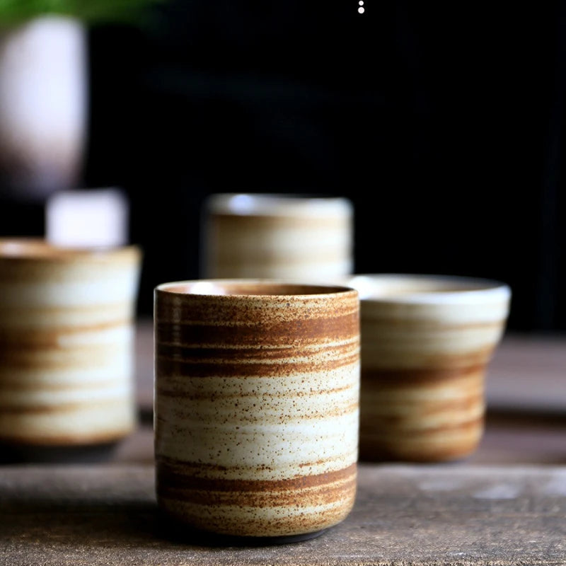 Mug raku japonais ceramique style vintage texture naturelle