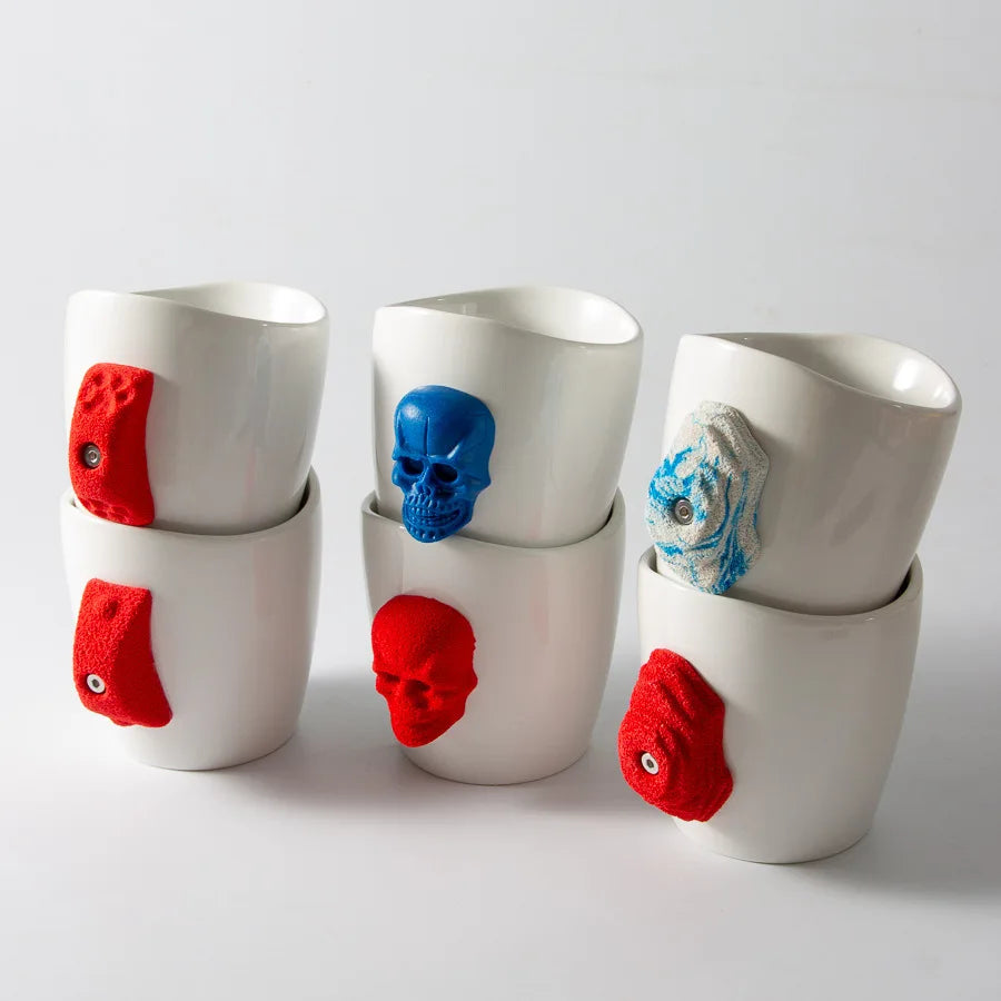 Tasse céramique poignée escalade design créatif bureau - vue 3 sur 5