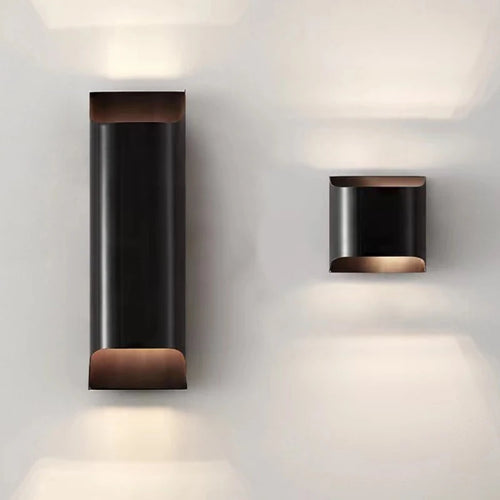 Applique murale LED en laiton au design moderne