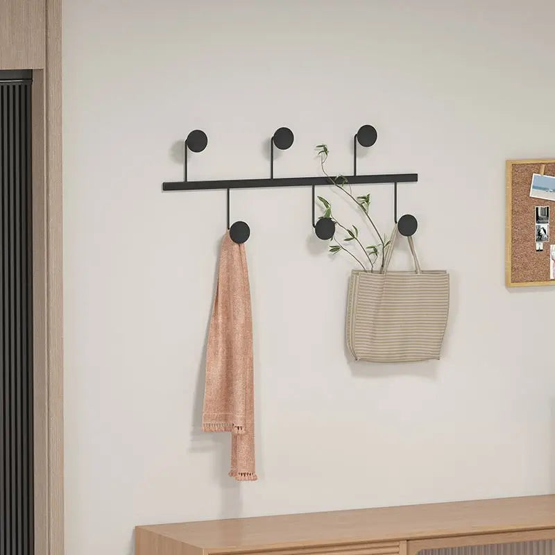 porte-vêtements nordique léger pour organisation et décoration intérieure