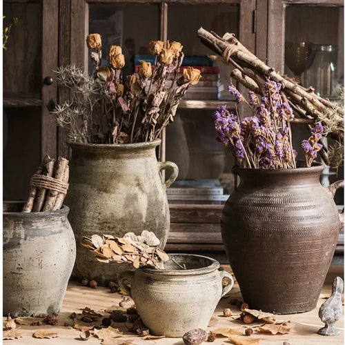 jardinières en poterie rustiques pour décoration intérieure et extérieure