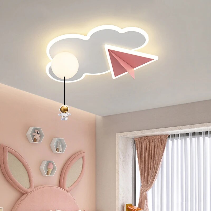 Lampe plafonnier enfant animé astronaute avion nuage.