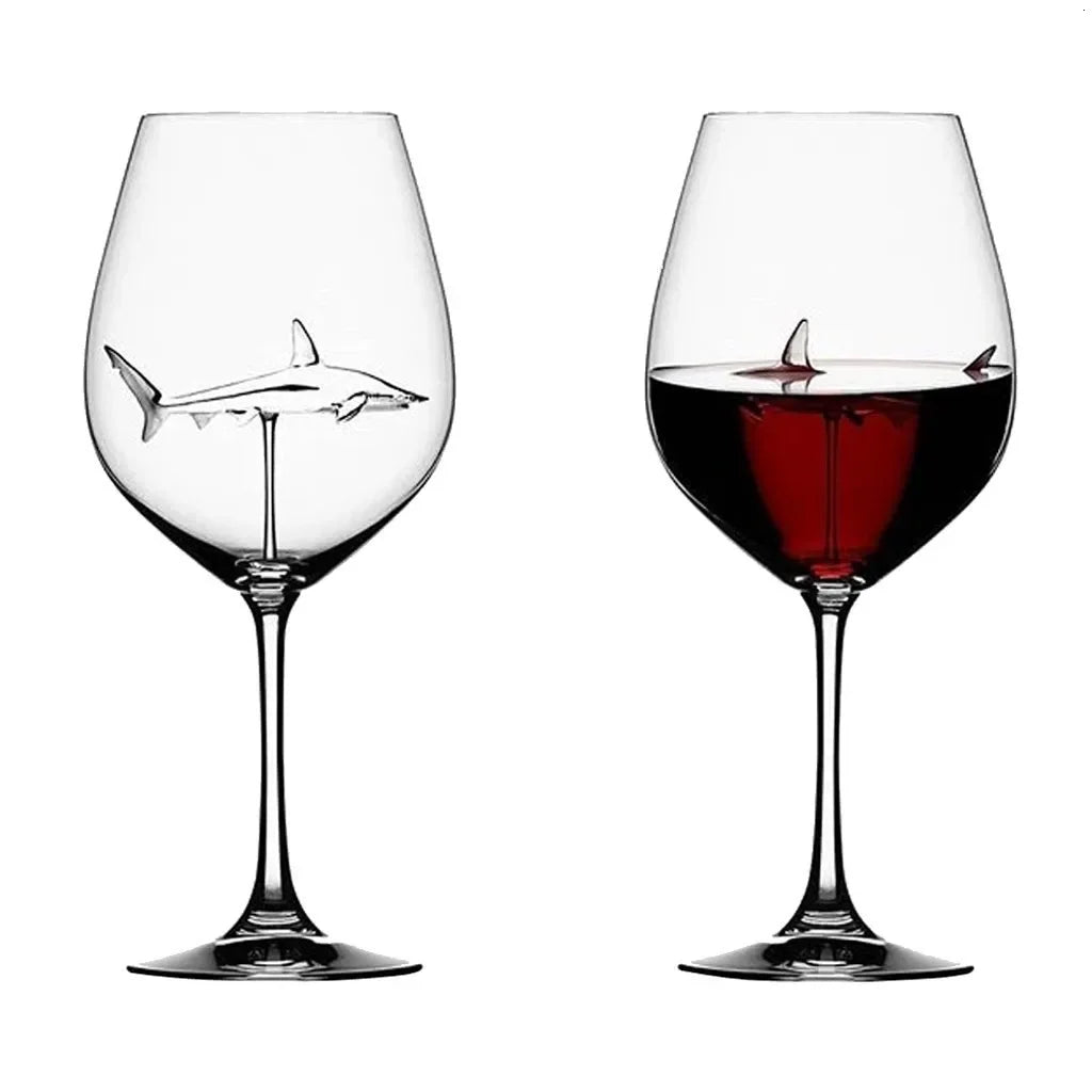 Verre à vin design talon haut requin original - vue 2 sur 8