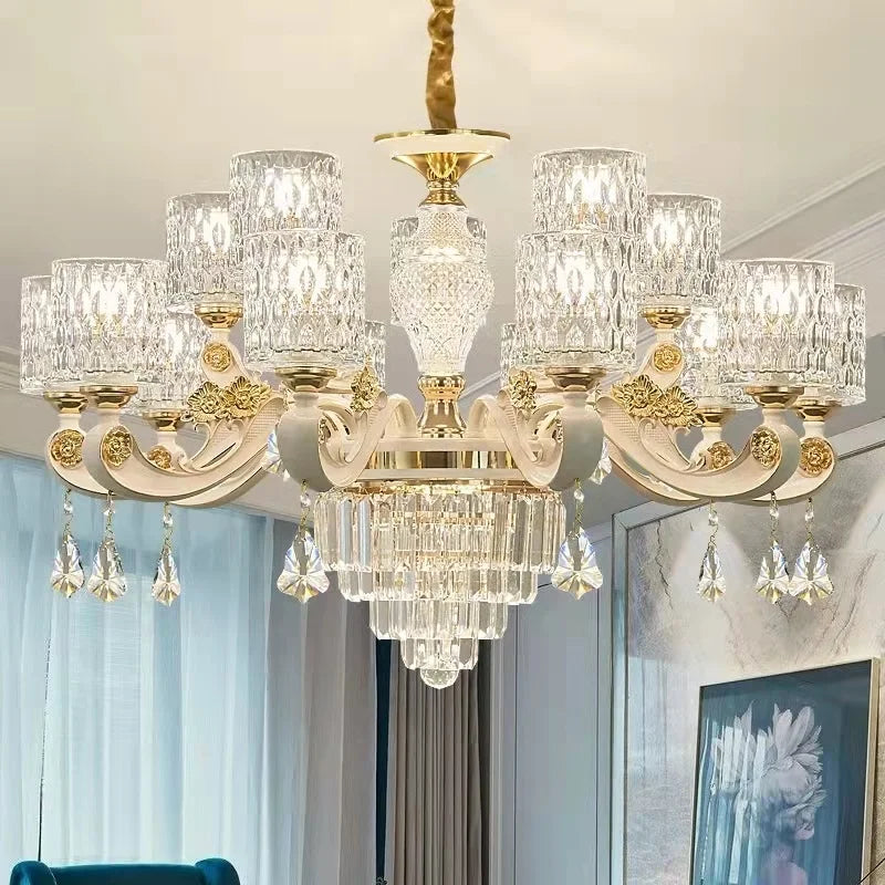 Lustre en verre cristal design moderne pour un intérieur élégant