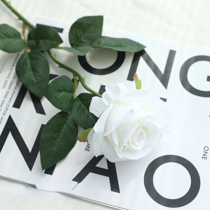 fleurs artificielles décoratives pour une ambiance agréable