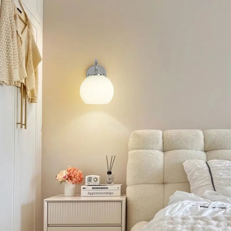 Applique murale LED rétro en forme de boule chromée - vue 5 sur 10