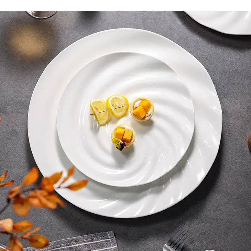 Assiette plate céramique motif filet cuisine design