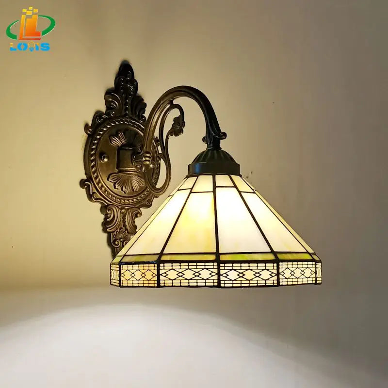 Applique murale en verre tiffany pour intérieur moderne et élégant