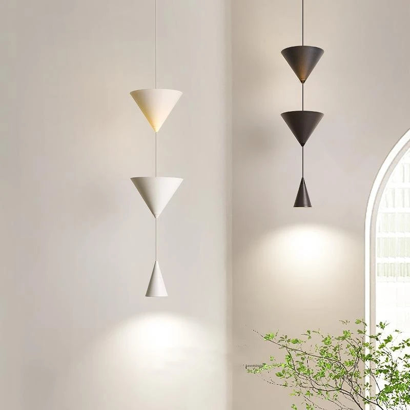 Lustre LED créatif en métal blanc et noir - vue 3 sur 8
