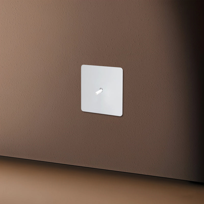 Cache prise plate en acier blanc mat bords arrondis