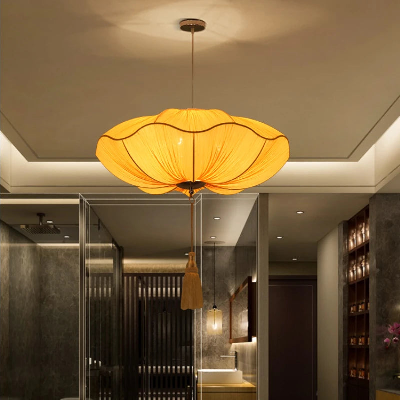 Suspension Lanterne chinoise suspendue en tissu fait à la main