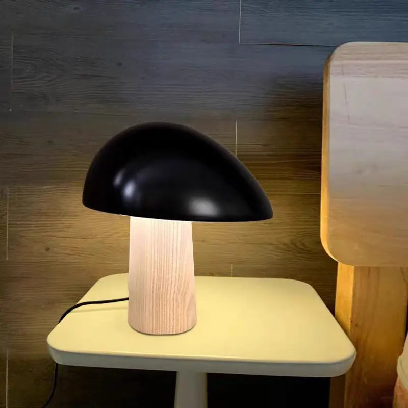 lampe de table champignon en bois design nordique éclairage décoratif