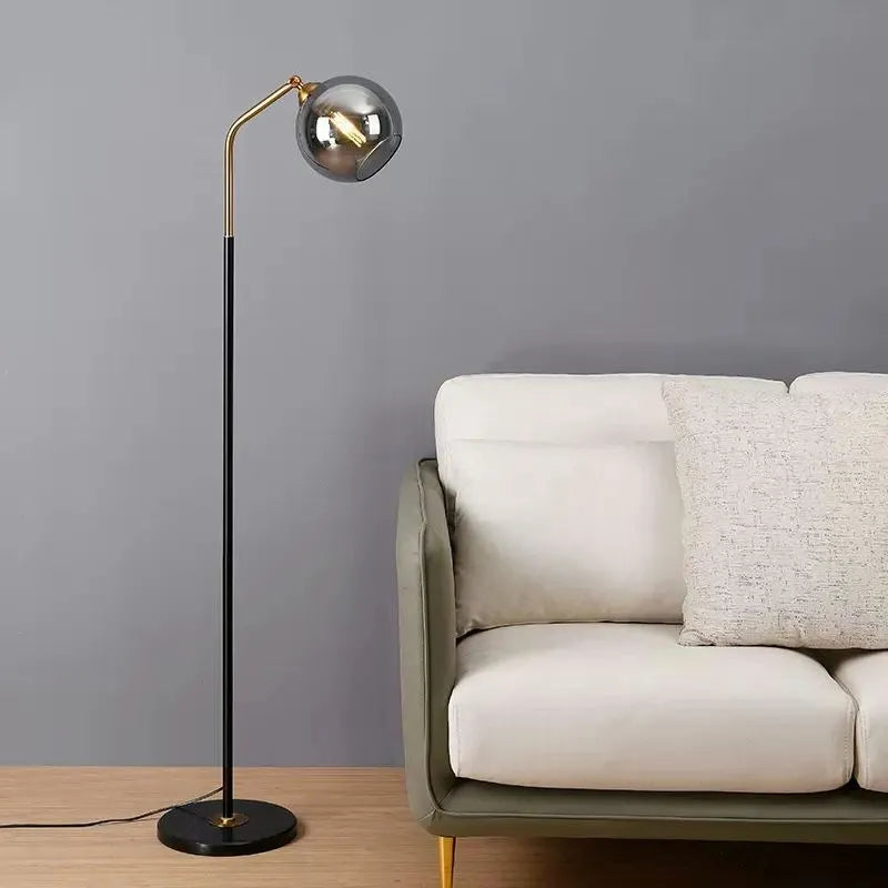 Lampe LED sur pied en verre au design nordique moderne - vue 3 sur 9