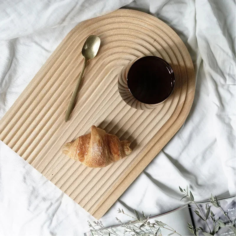 plateau décoratif en bois pour servir collations et desserts
