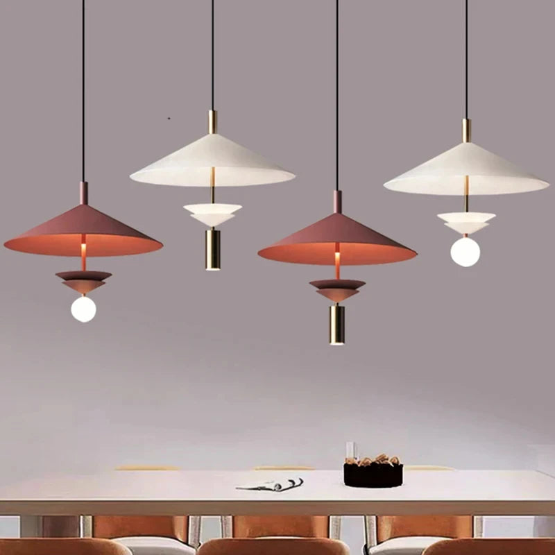 style de lampe suspendue en métal