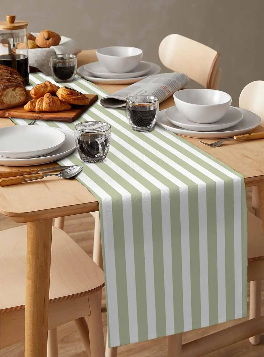 Chemin de table rayures vert sauge style campagne - vue 5 sur 6