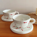 Service tasse cafe ceramique motif cerises avec soucoupe