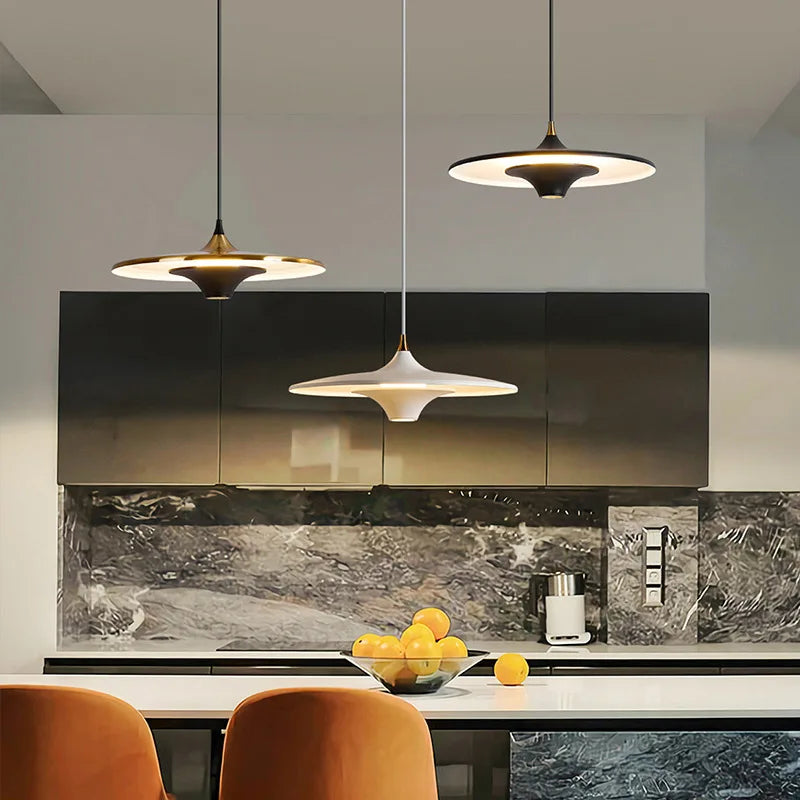 suspension design simple soucoupe volante led intérieur